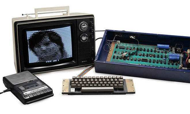 Original Apple-1 Computer Sells for $500,000 at Auction