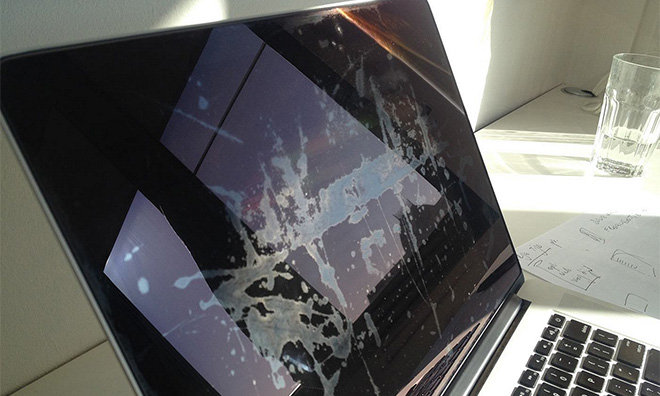 Retina MacBook Pro owners plagued by supposed screen coating