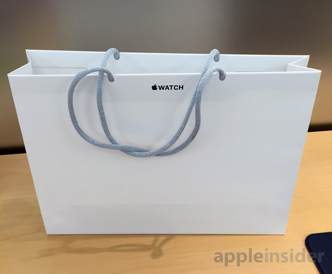 Apple Stores to transition from traditional plastic bags to paper