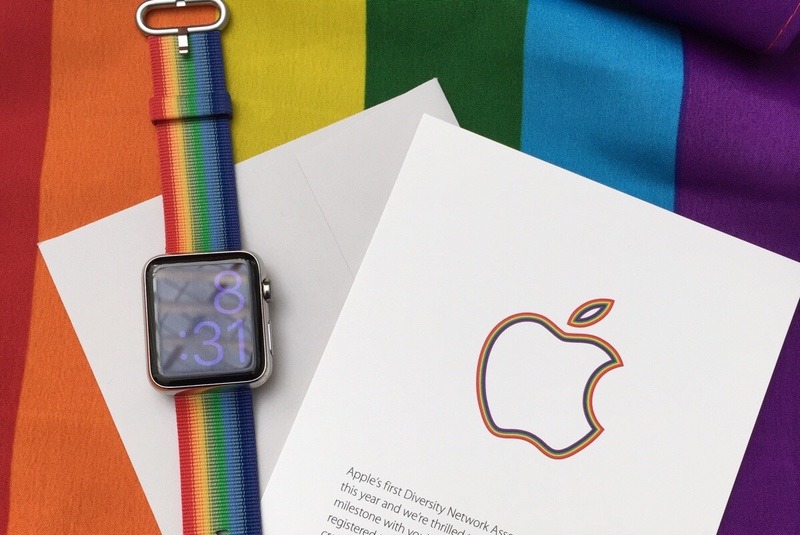 Apple hands out rainbow Apple Watch bands to commemorate LGBT