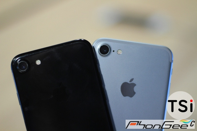 New Photos Offer Detailed Glimpse Of Iphone 7 Including Potential Piano Black Model Appleinsider