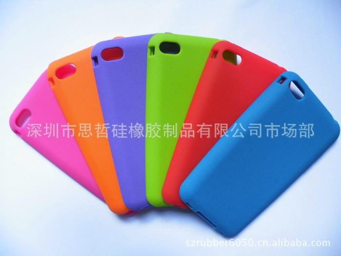 Purported iPhone 5 cases