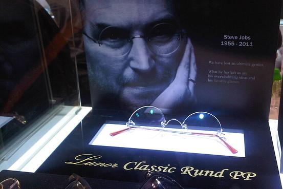 Steve jobs store glasses lunor