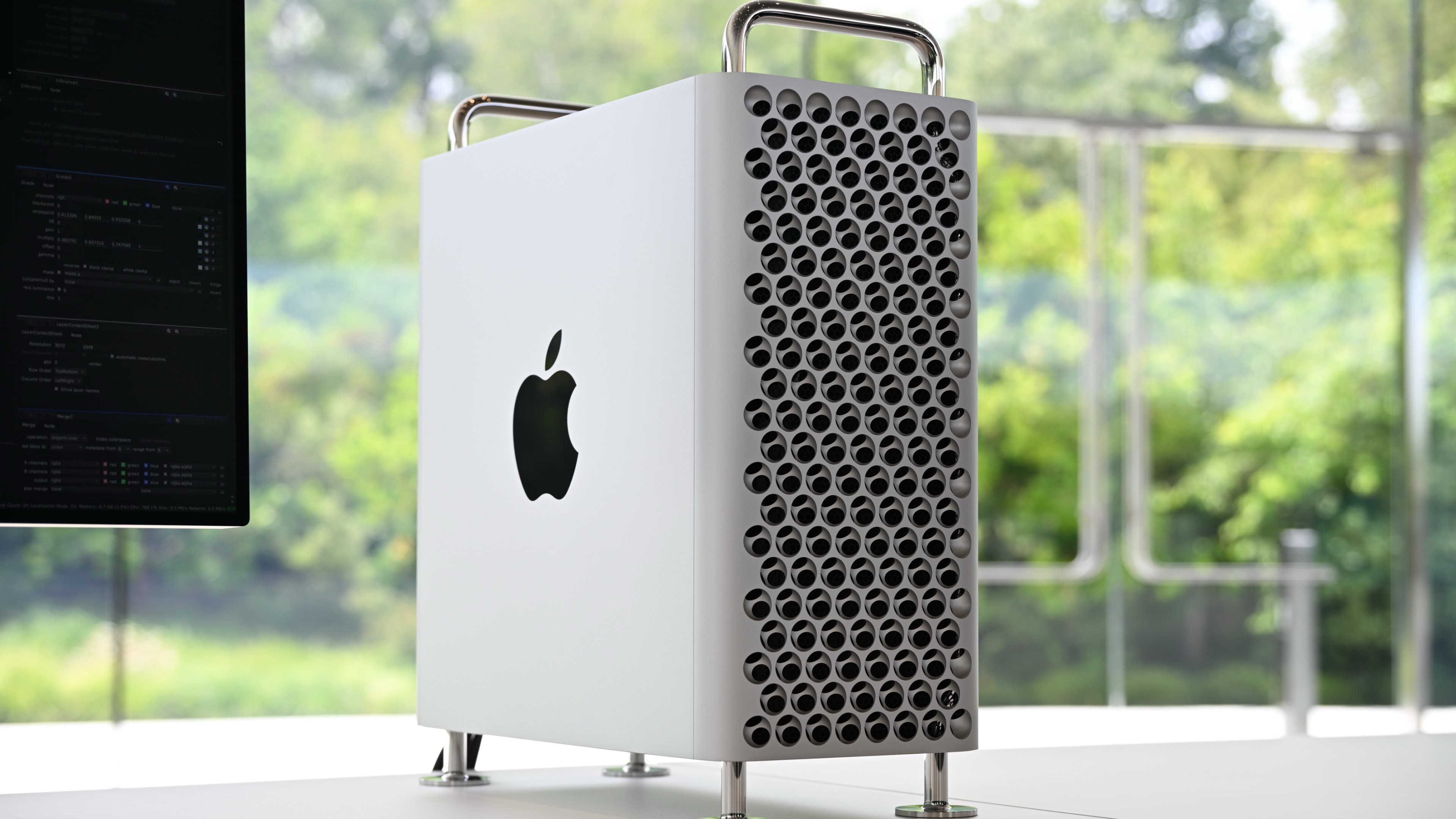 デスクトップPCMac pro