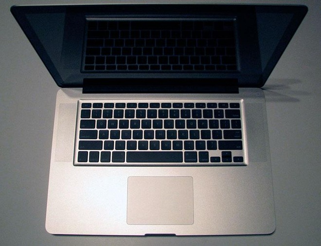 The now well known unibody design has seen some tweaks, but this2008 model should look familiar.