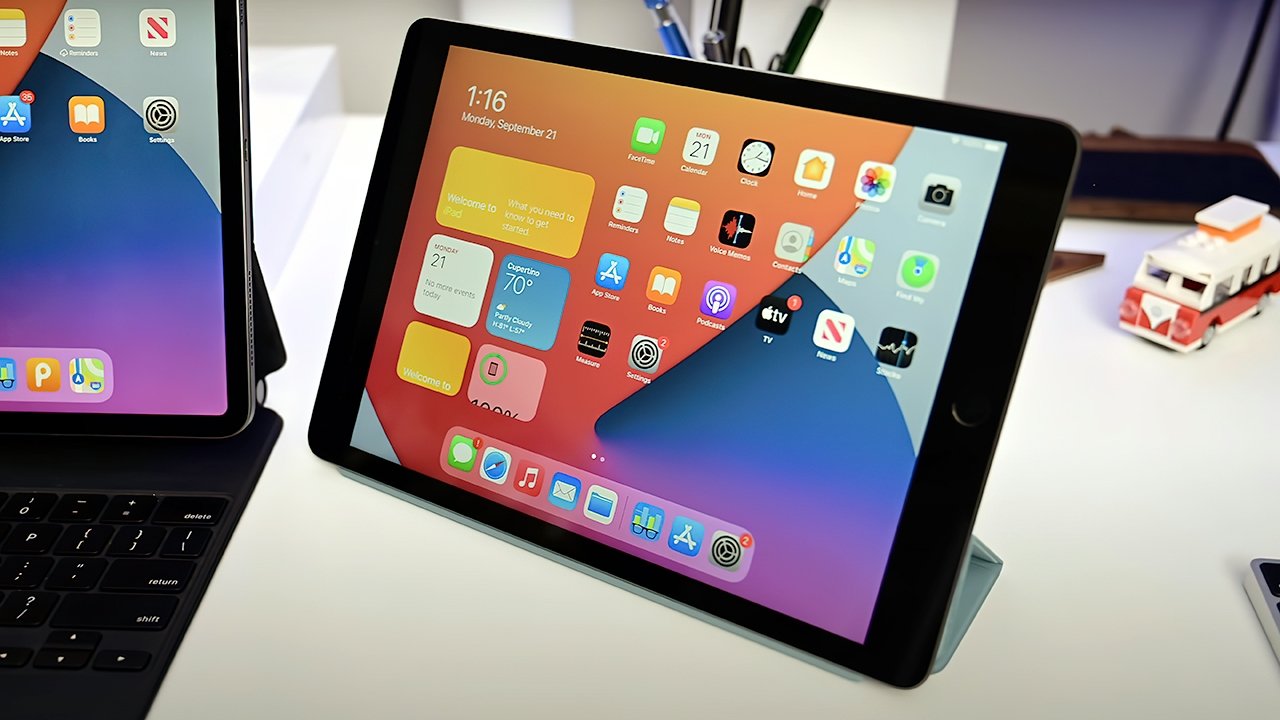 The tablet has a 2,160 x 1,620 resolution at 264 PPI