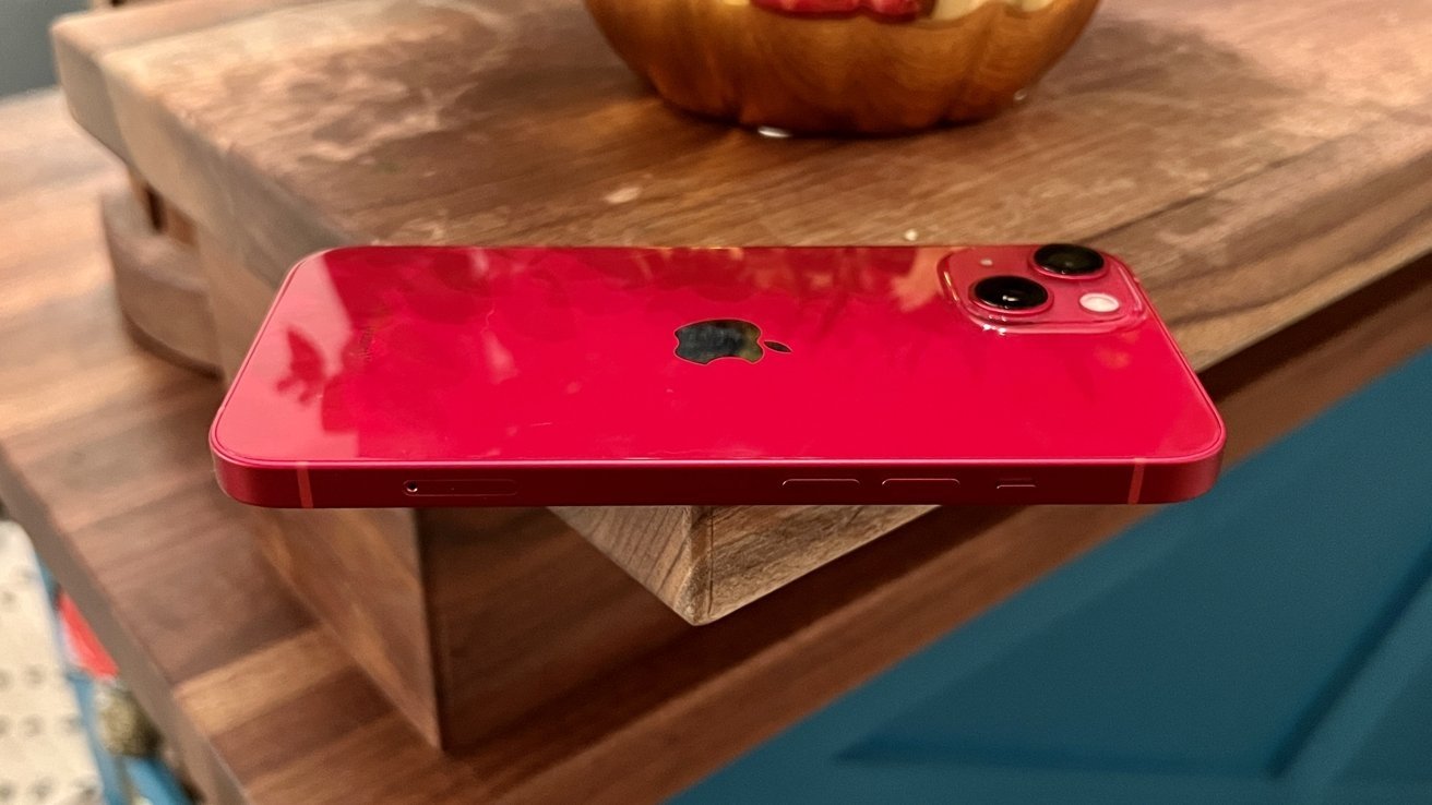 Is iPhone 13 red color good?