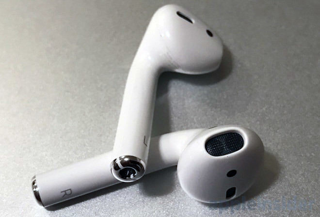 earphones with apple w1 chip