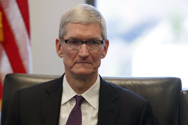 Apple CEO Tim Cook Says He Never Joined Trump Administration's ...