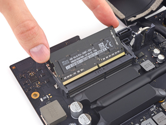 2017 21.5-inch iMac upgrade kit includes of RAM, to take it apart | AppleInsider