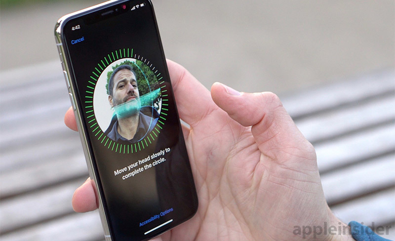 iPhone X の Face ID は、Touch ID と同等か、それよりも高速です