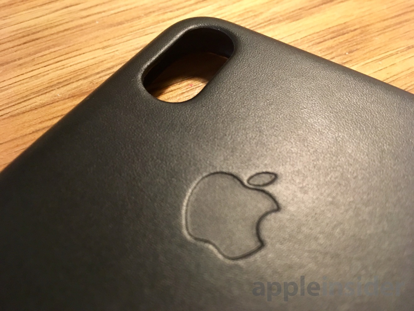 Artificial Refurbishment embroidery First look: Apple's official iPhone X leather and silicone cases |  AppleInsider