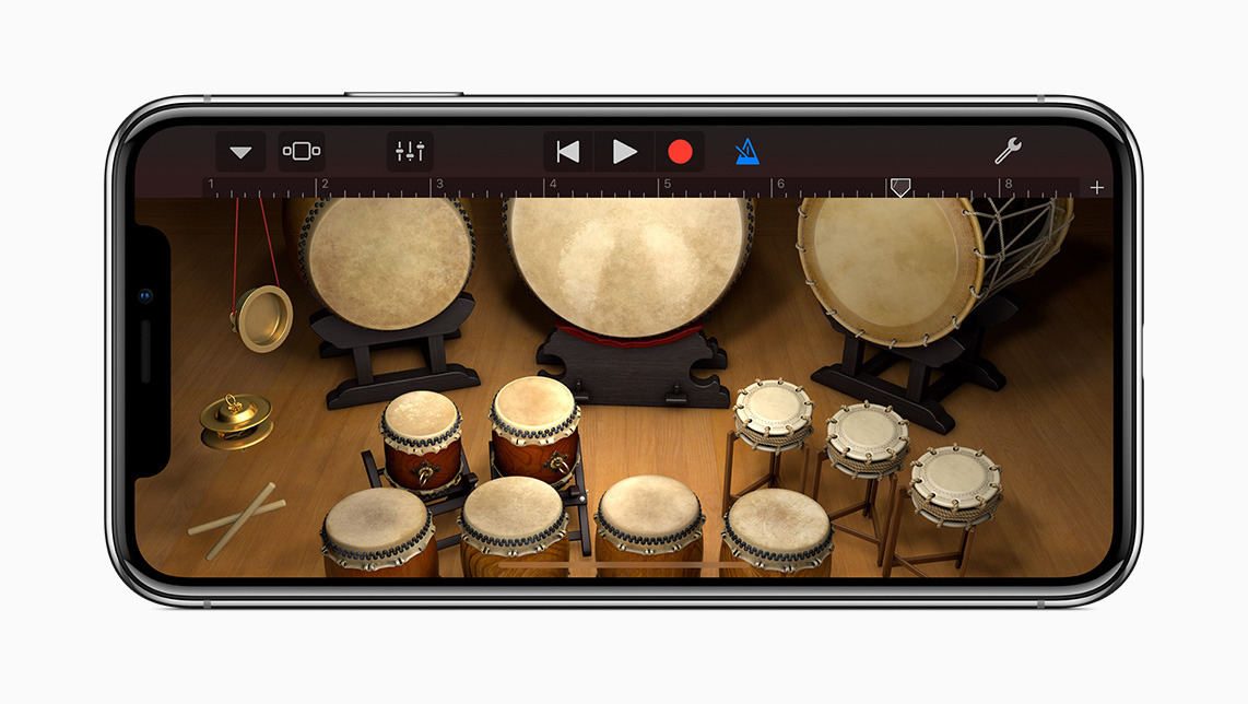 GarageBand 2.3 pre iOS pridáva klasikuGarageBand 2.3 pre iOS pridáva klasiku  