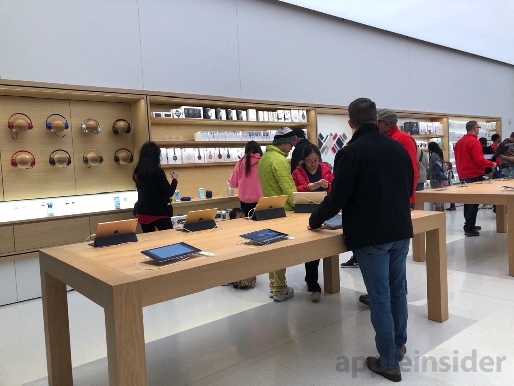 Apple Opens Larger Relocated Store In Raleigh S Crabtree Valley Mall Appleinsider
