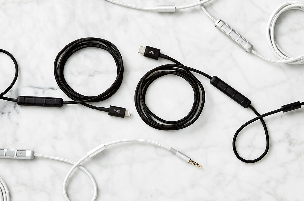 Apple Lightning to 3.5 mm Audio Cable, 4 feet