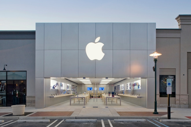 Apple store on Lincoln Road is expanding, relocating