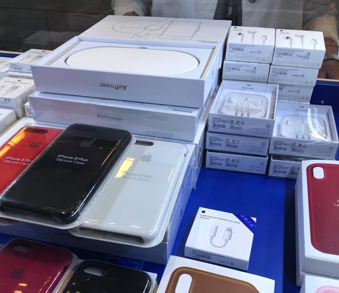 Apple Airpower Qi Charging Pad Spotted At Vienna Airport A Fake