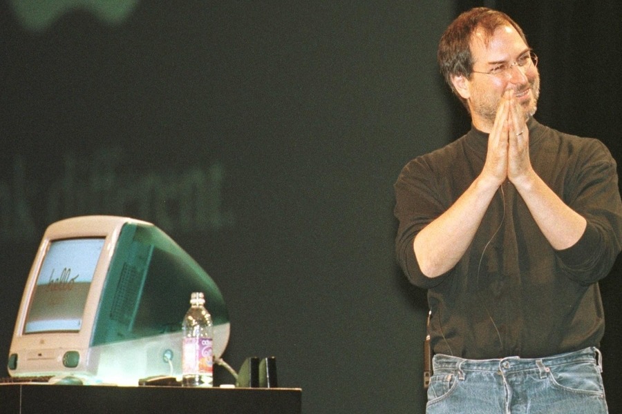 Steve Jobs brachte 1998 den allerersten iMac auf den Markt