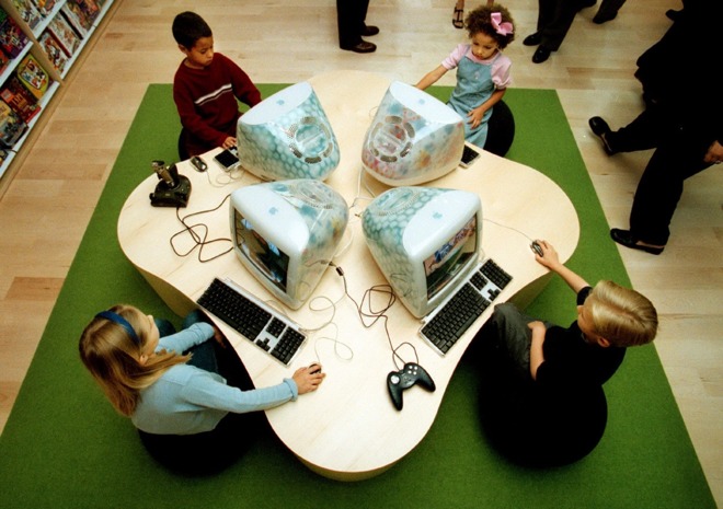 Children using the Flower Power iMacs at Tyson's Corner, the day it opened