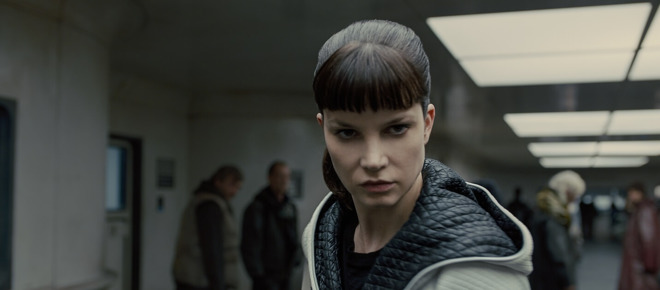 Sylvia Hoeks in Blade Runner 2049