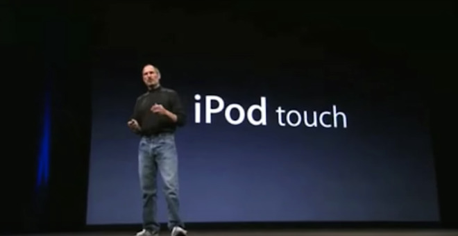 Steve Jobs introduces the iPod touch in 2007