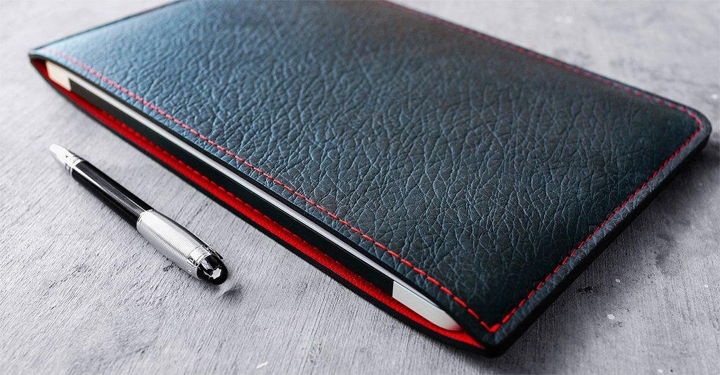 Review: Apple's Leather Sleeve for MacBook Pro is Pricey but Well