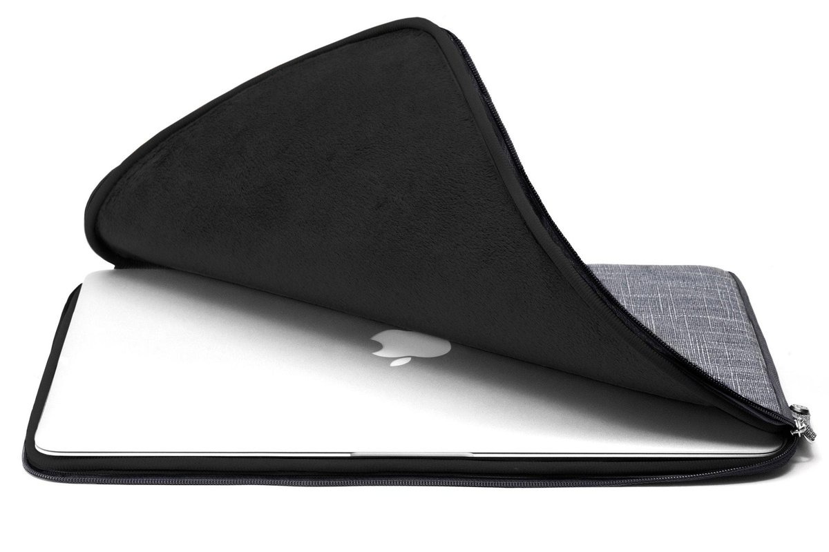 Review: Apple's Leather Sleeve for MacBook Pro is Pricey but Well Made 