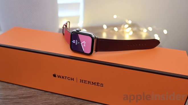 Apple Watch Series 4 Hermes on box