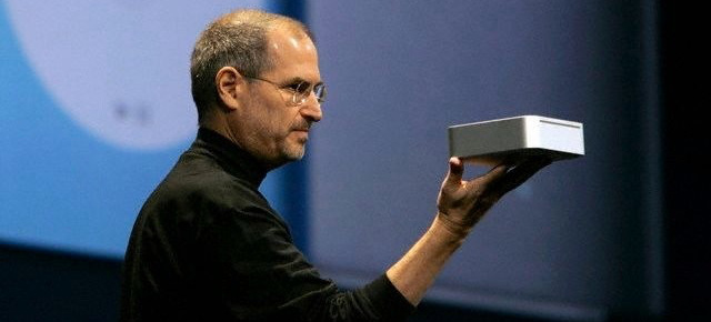 Steve Jobs introduces the original Mac mini in 2005