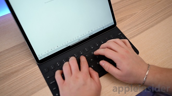 2018 12.9-inch iPad Pro Typing on Smart Keyboard Folio