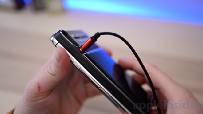 Caviar Tesla iPhone X magnetic charger