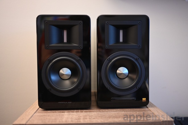 AirPulse A100 speakers