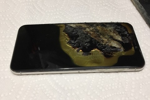 Front of exploded iPhone XS Max (credit: Josh Hillard and iDrop News)