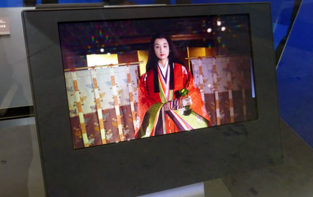 SEL's 8K-resolution 8.3-inch OLED display panel (via Anandtech)