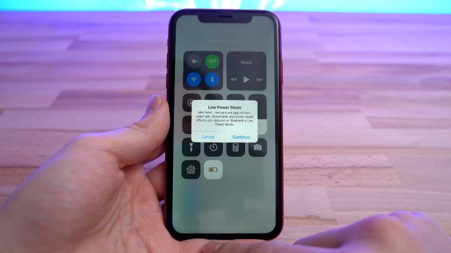 How to extend the battery life of your iPhone XR or iPhone XS to all ...