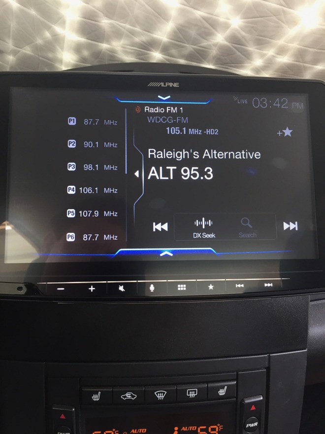 This interface looks nothing like Android Auto or CarPlay, and that sucks.