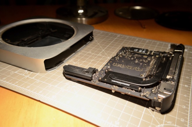 reparere Robust præst How to give your 2012 or 2014 Mac mini a performance boost by replacing the  hard drive with an SSD | AppleInsider