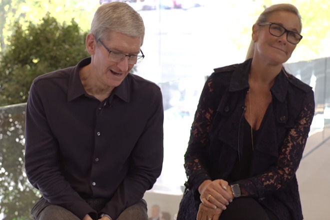 Angela Ahrendts (right) with Apple CEO Tim Cook