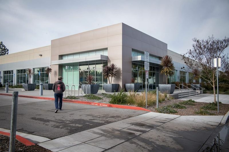 Apple Sunnyvale office described as 'black site' with tenuous work ...