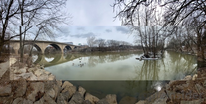 iPhone XS Max panorama over S10+ panorama