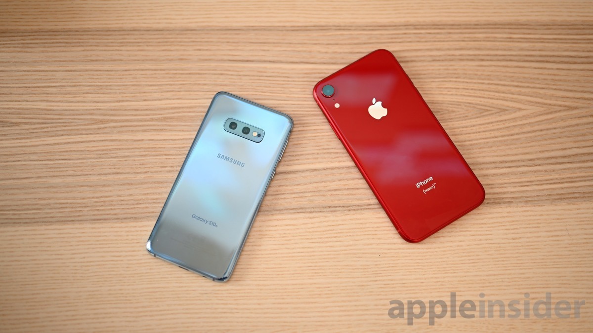 iPhone XR and Galaxy S10e