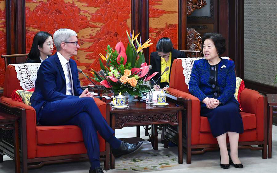 photo of Apple's Tim Cook tours China, meets with Vice Premier ahead of March 25 event image