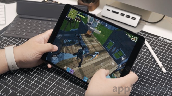 2019 iPad Air playing Fortnite