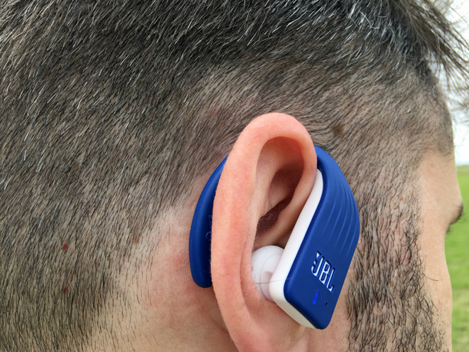 Jbl endurance peak 2025 vs beats powerbeats pro