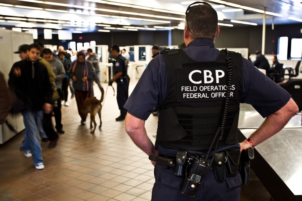photo of Revived bill proposes safeguards against warrantless data searches at US borders image
