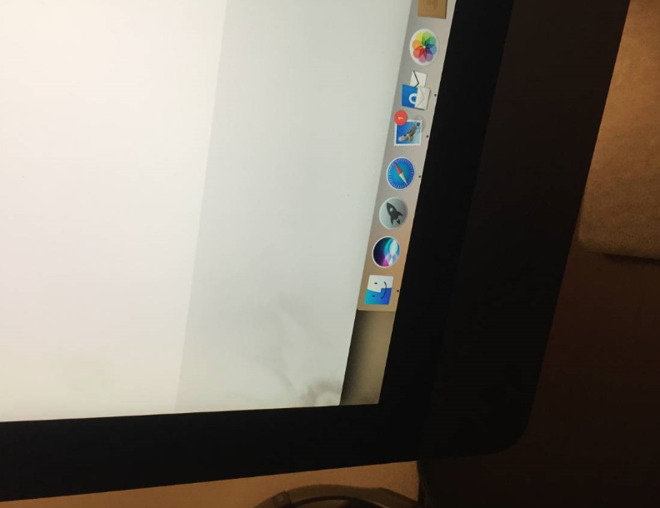 An example of how dust can allegedly affect a Mac's display