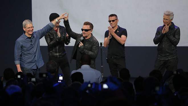 Tim Cook and U2 at the Flint Center in 2014