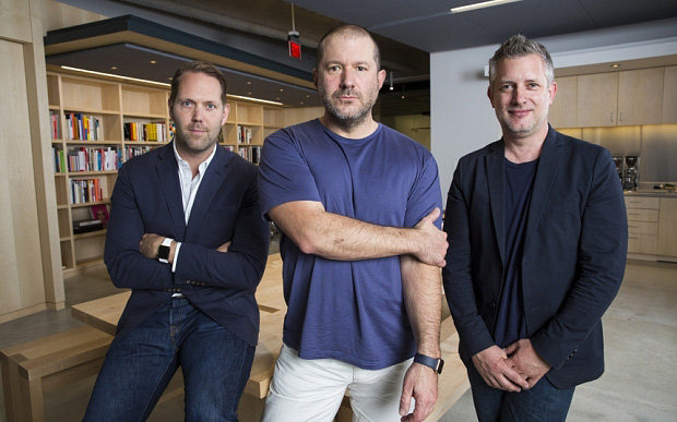 Alan Dye (left) with Jony Ive (center) and Richard Howarth [via The Telegraph]