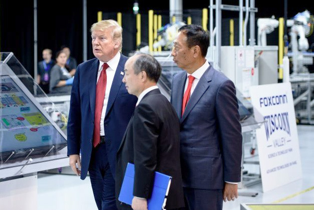 President Trump touring a Wisconsin Foxconn facility in June 2018. | Image Credit: Brendan Smailowski/AFP/Getty Images