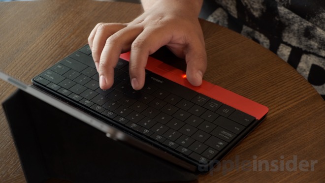 Mokibo keyboard has a built in trackpad